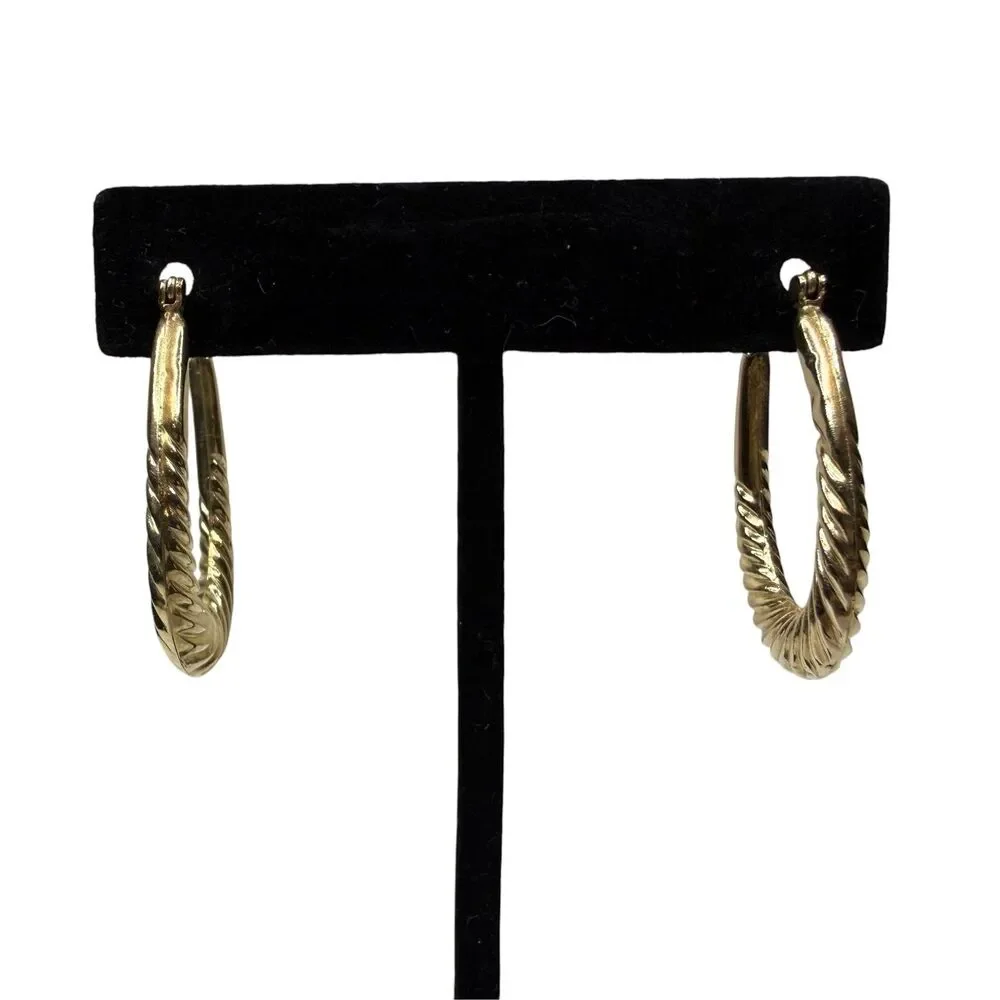 Textured Gold Tone Oval Hoop Earrings Fashion Jewelry Hinged Closure 1.5